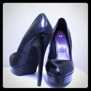 Black Faux Snakeskin High Heels