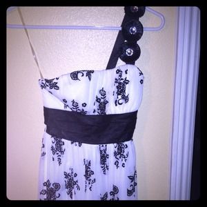 One-shoulder elegant Christmas dress