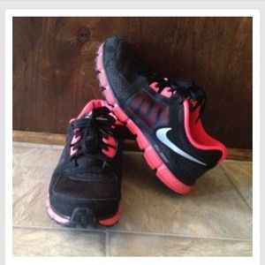 ❌SOLD❌NWOT. Nike Dual Fusion ST2.