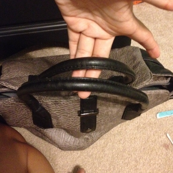 *NLA* R&J black and gray tote handbag - Picture 3 of 4