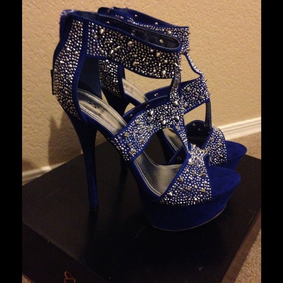 Royal Blue and Silver Sparkly Heels - Picture 3 of 4
