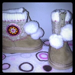 Size 3 Native American beaded infant boots