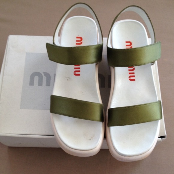 miu miu sandal