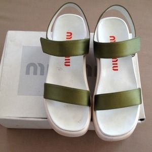 miu miu sandal