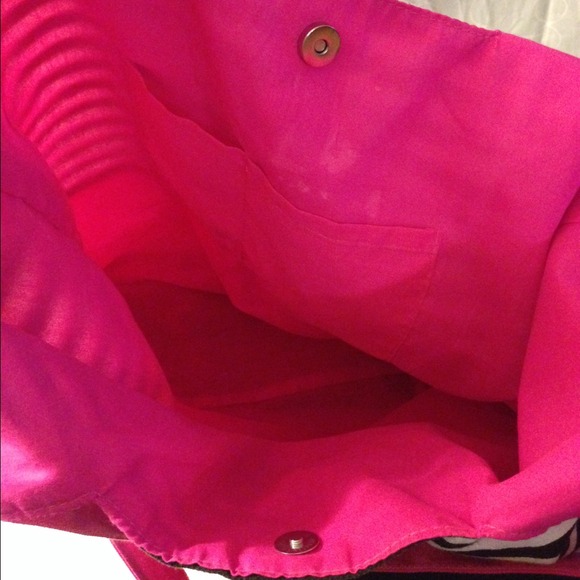 ❌SOLD❌Victoria's Secret Tote - Picture 4 of 4