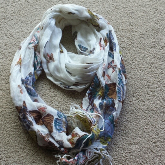 Butterfly fluffy scarf
