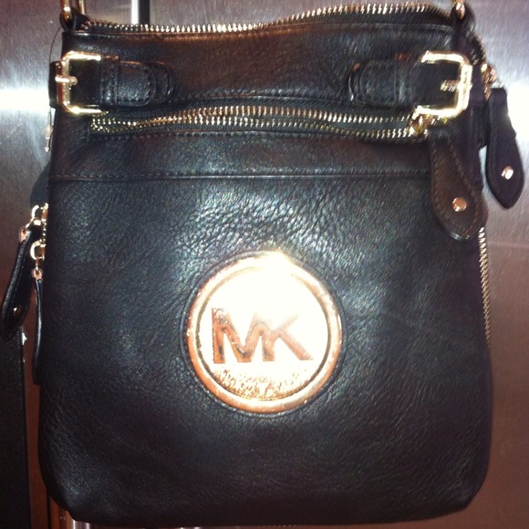 MK CROSSBODY BAG