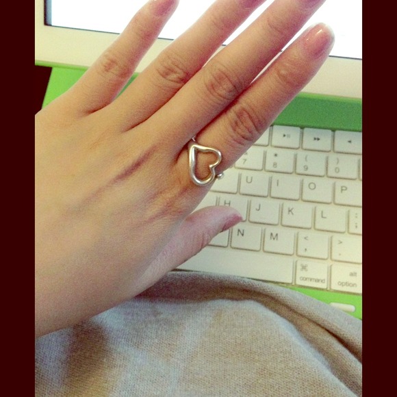 its tiffany ring!