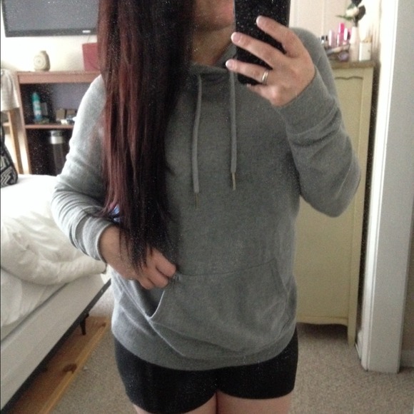 Basic grey pullover - Picture 2 of 4