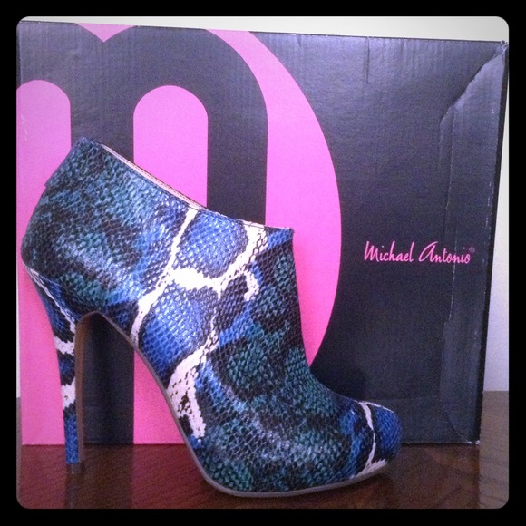 Michael Antonio Shoes - SNAKESKIN LEATHER ANKLE BOOTIES