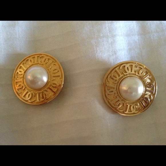 Christian dior pins