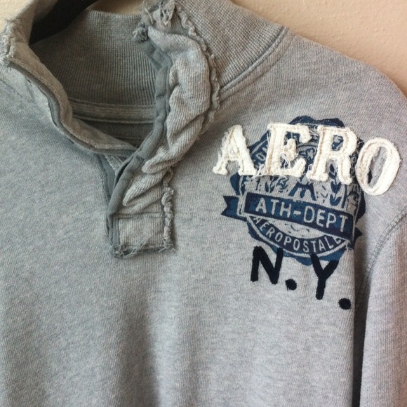 Guys button up long neck sweater. GREAT CONDITION. - Picture 2 of 3