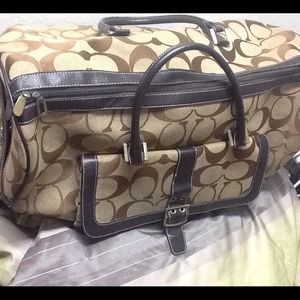 Duffle bag🎁🎉🔴🔴🔴SOLD🔴🔴🔴