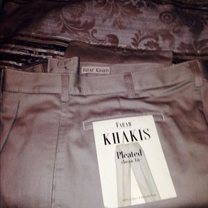Size 34x30 men's  khaki pants.