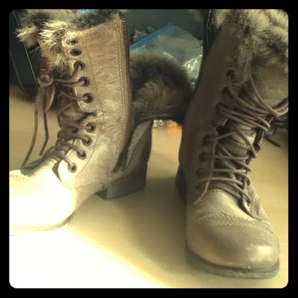 Steve Madden Boots - Steve Madden boots