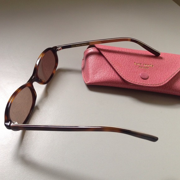 Kate Spade sunglasses and case Italy main image 2
