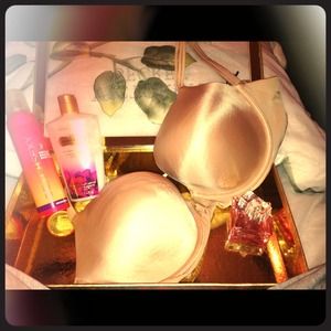 ⭐️ VS push up bra⭐️