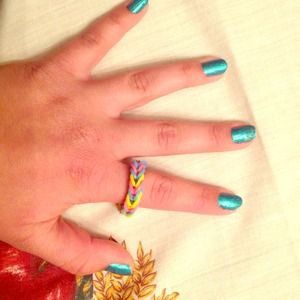 Homemade rianbow loom ring