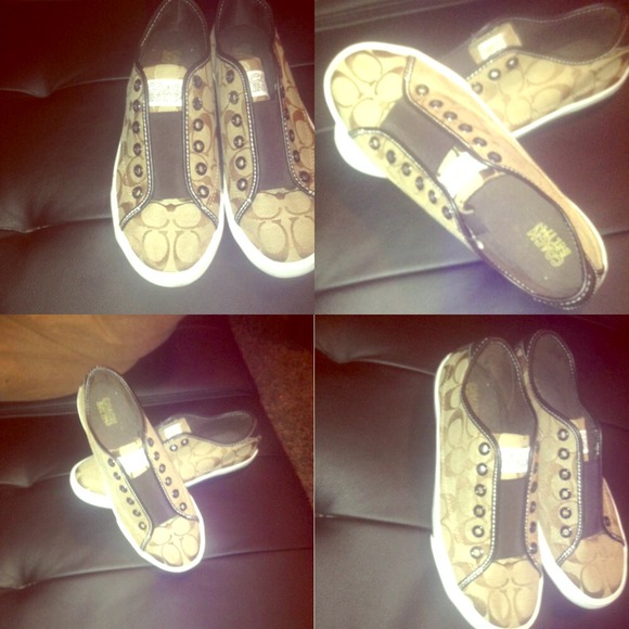 💯 authentic Lovely coach shoes 😃 a must have ❤️ - Picture 1 of 2