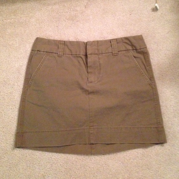 Gap favorite chino mini skirt