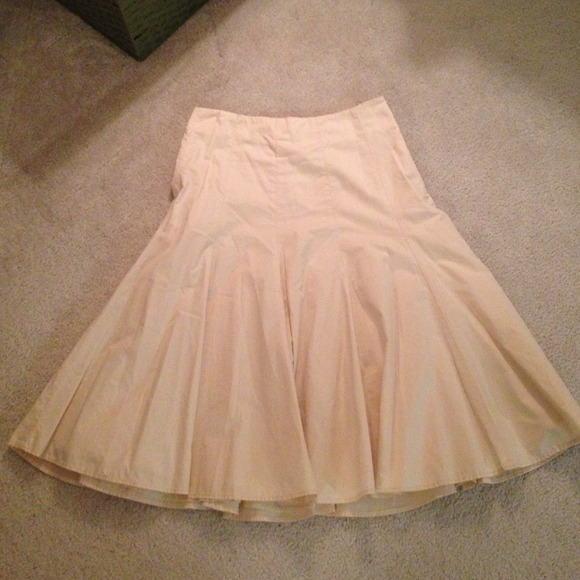 Gap knee length flowy cotton skirt