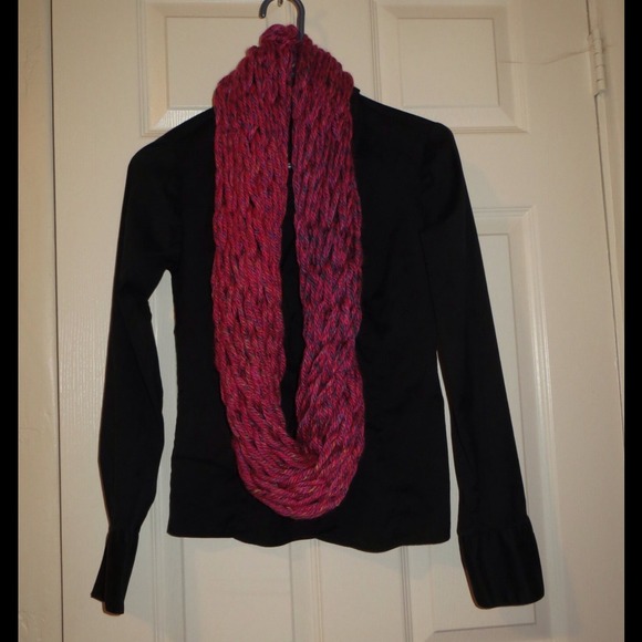 Infinity arm knit scarf