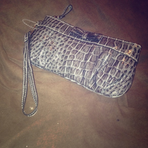 🆕‼️Cute clutch for multi purpose - Picture 1 of 1