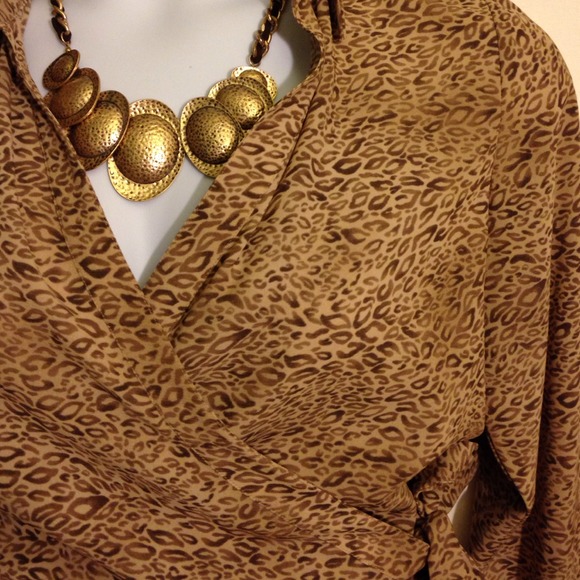 LIZ CLAIBORNE WRAP SHIRT SIZE 10 - Picture 3 of 4