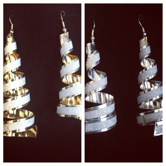 Silver or gold plated hanging earrings