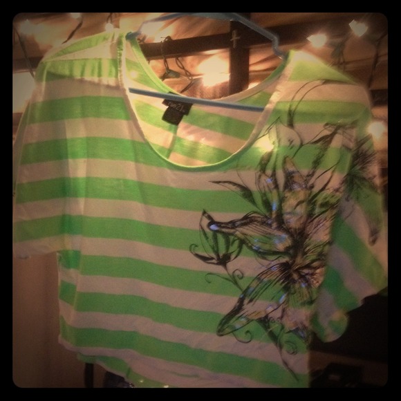 Rue 21 neon green crop top