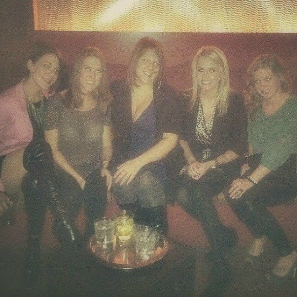 Meet your Buyer/ Seller! 👠🐙🌛🍕🍺🃏💣 - Picture 3 of 4