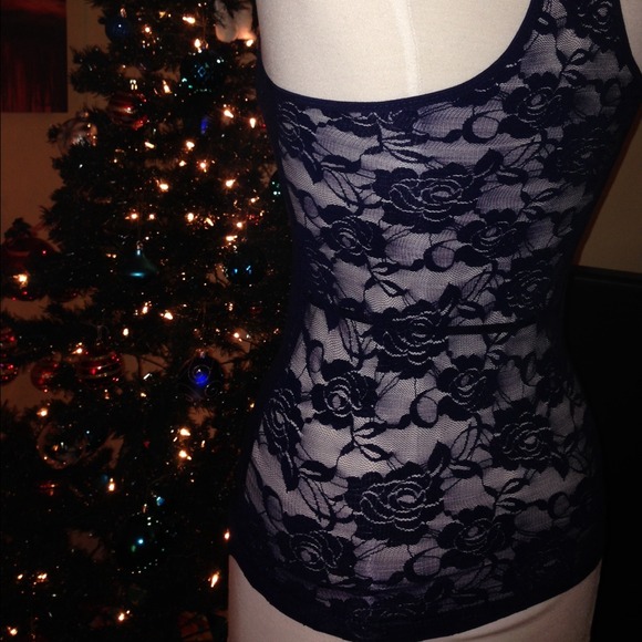 💕💚Lace Top Dark Blue💕💚 - Picture 3 of 4