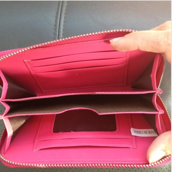 Bejewed Wallet BRAND NEW🎉🎉 - Picture 2 of 2