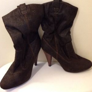 Reduced! Brown suede boots!