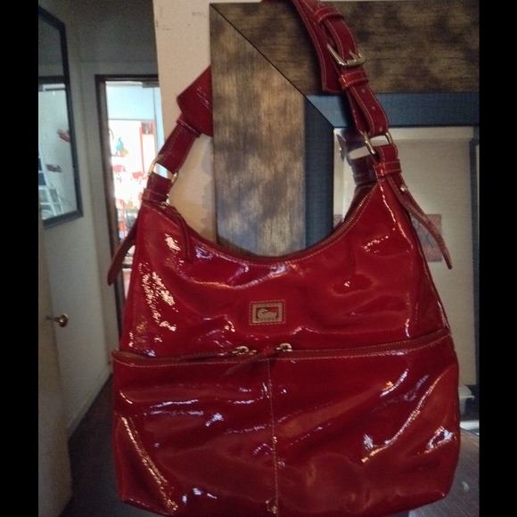 ‼️SOLD‼️Dooney & Bourke Matching Purse & Wallet Red - Picture 2 of 3