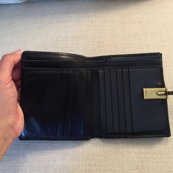 🎉Final Price🎉 Authentic Black Gucci Wallet - Picture 2 of 4