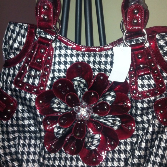Brand new houndstooth flower bag - Picture 1 of 4