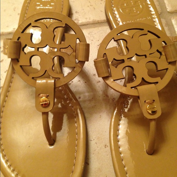 ✨SOLD✨ Brand new Tory burch sandals - Picture 2 of 3