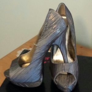 Shoes that would match any  party outfits!