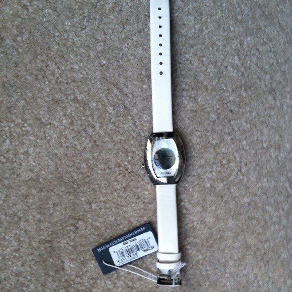 NWT Kenneth Cole Watch
