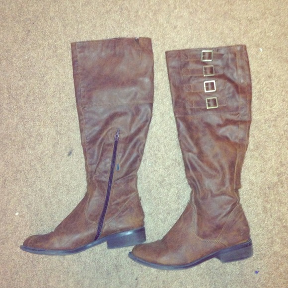 🔴SOLD🔴Brown boots