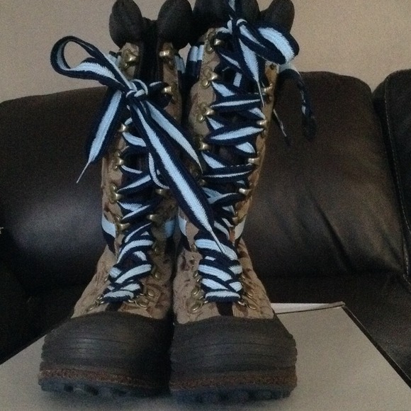 Coach boots