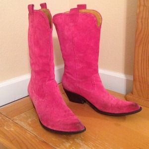 Pink Cowgirl Boots!