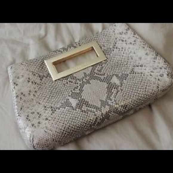 ❌SOLD❌Michael Kors Berkley clutch