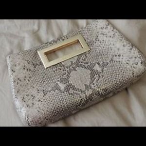 ❌SOLD❌Michael Kors Berkley clutch