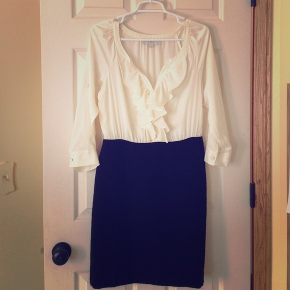 *SALE!* Gorgeous LOFT dress size 6!