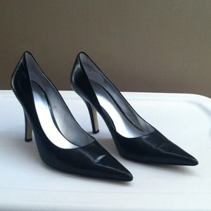 Nine West pump