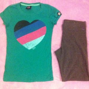 VS PINK tee & leggings bundle