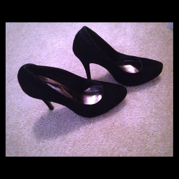 🚫SOLD🚫Black heels
