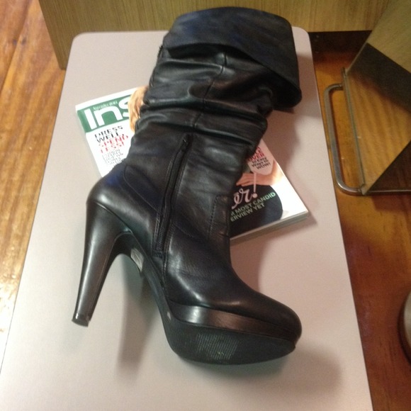 Jessica Simpson all leather blk over knee boot